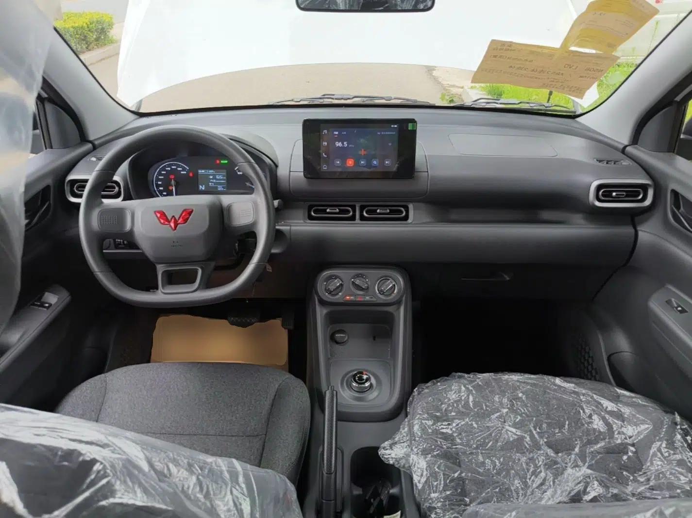 Wuling Hongguang New Energy 2024 All-Electric Model 300KM Standard Version — миниатюра 12