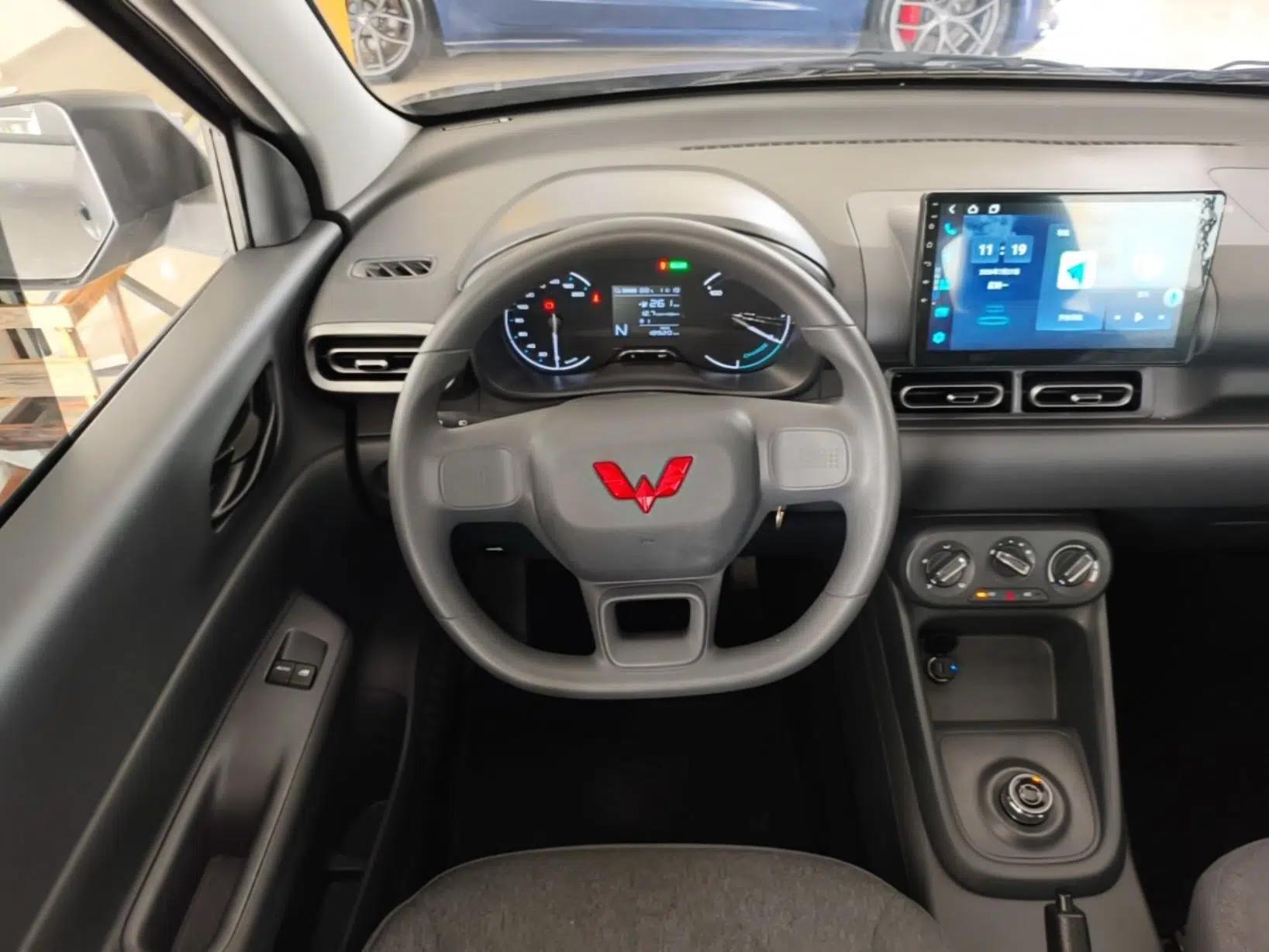 Wuling Hongguang New Energy 2024 All-Electric Model 300KM Practical Version — миниатюра 18