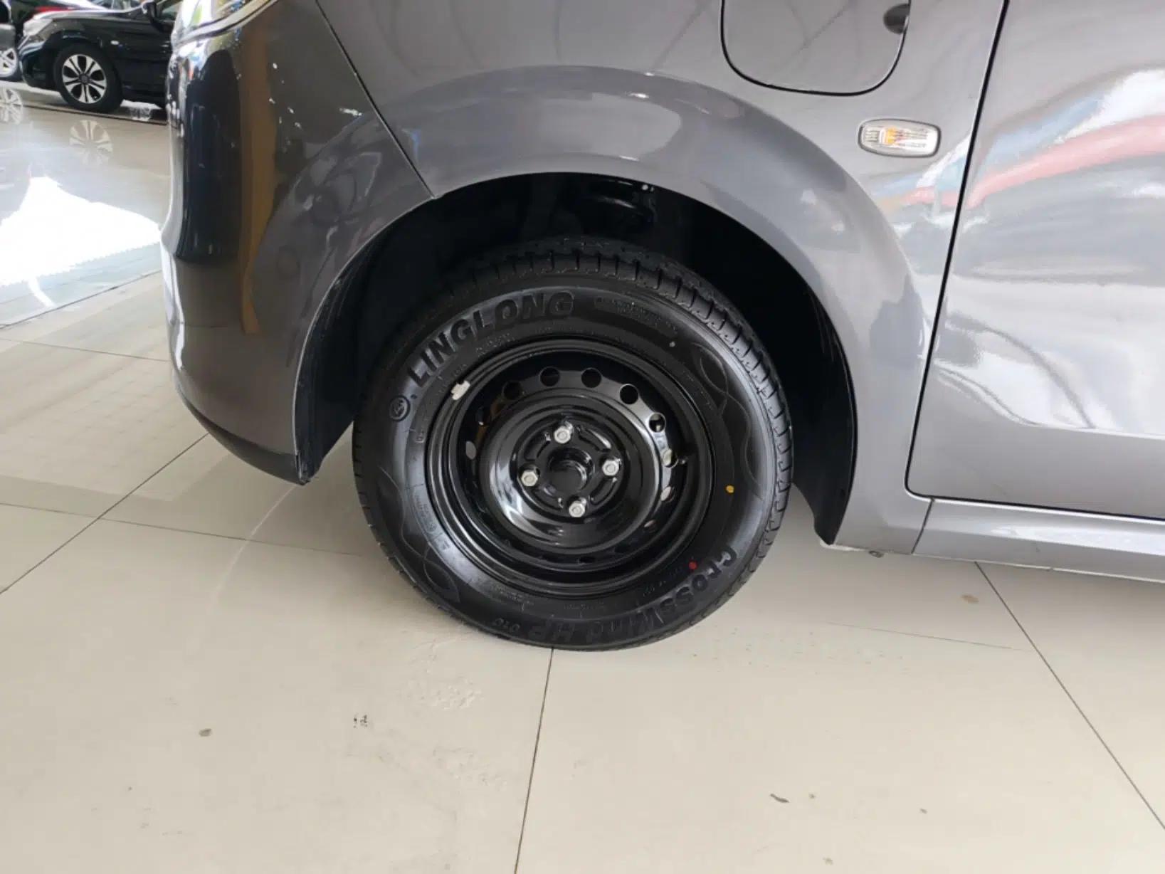 Wuling Hongguang New Energy 2024 All-Electric Model 300KM Practical Version — миниатюра 10