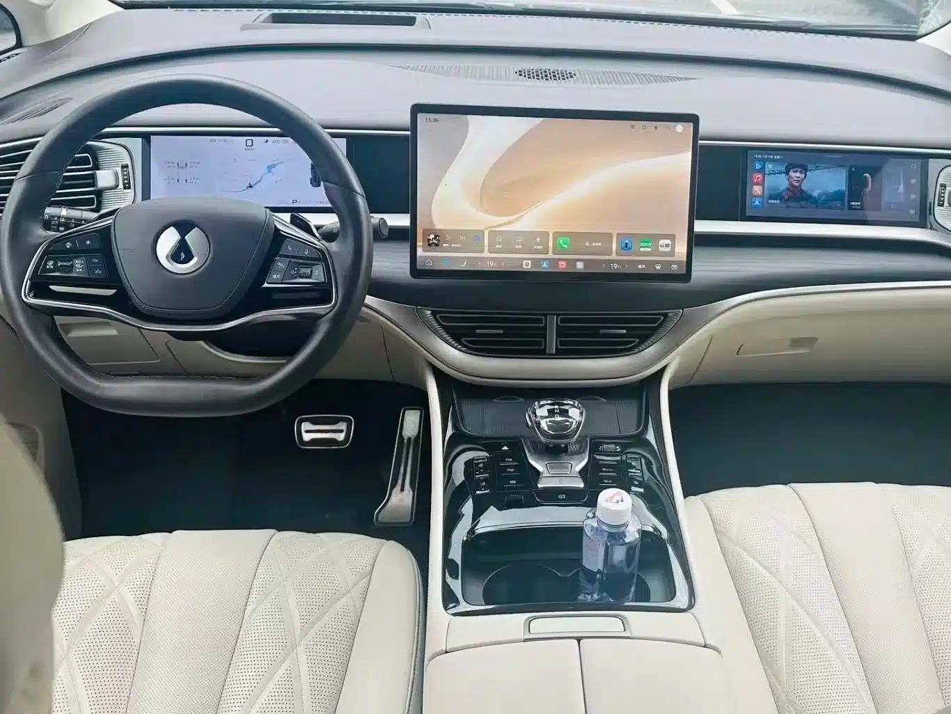 Denza D9 2025 DM-i Smart Driving Edition 1020 AWD Flagship Model — миниатюра 4