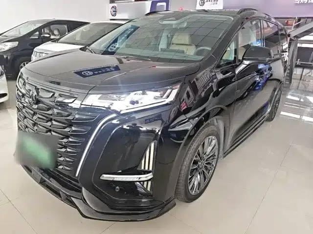 Denza D9 2022 DM-i 970 4WD Premium Edition