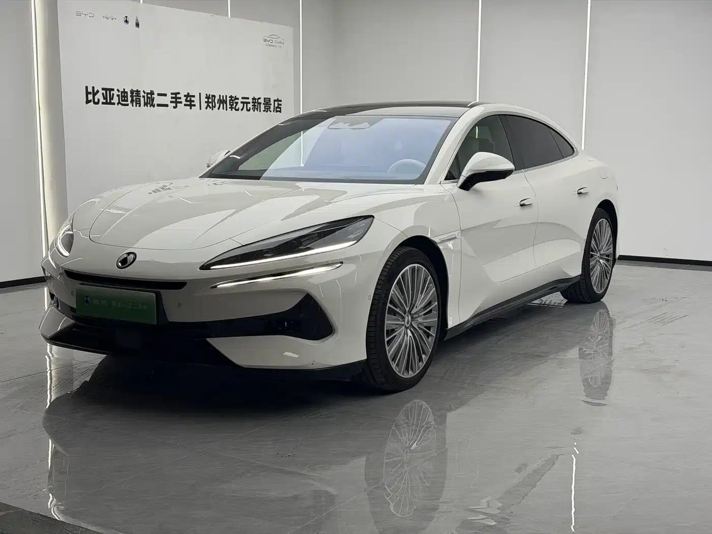 Denza Z9 2024 Model, 1100km Range, 4WD Ultra Edition — миниатюра 1