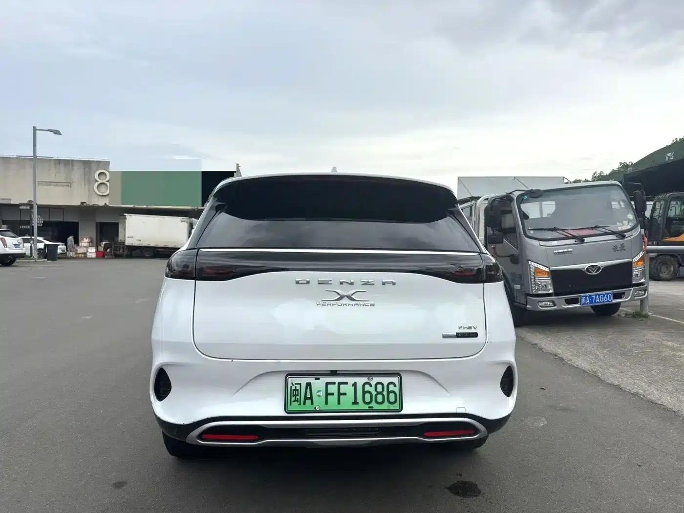 Denza X 2020 PHEV Classic Edition — миниатюра 8