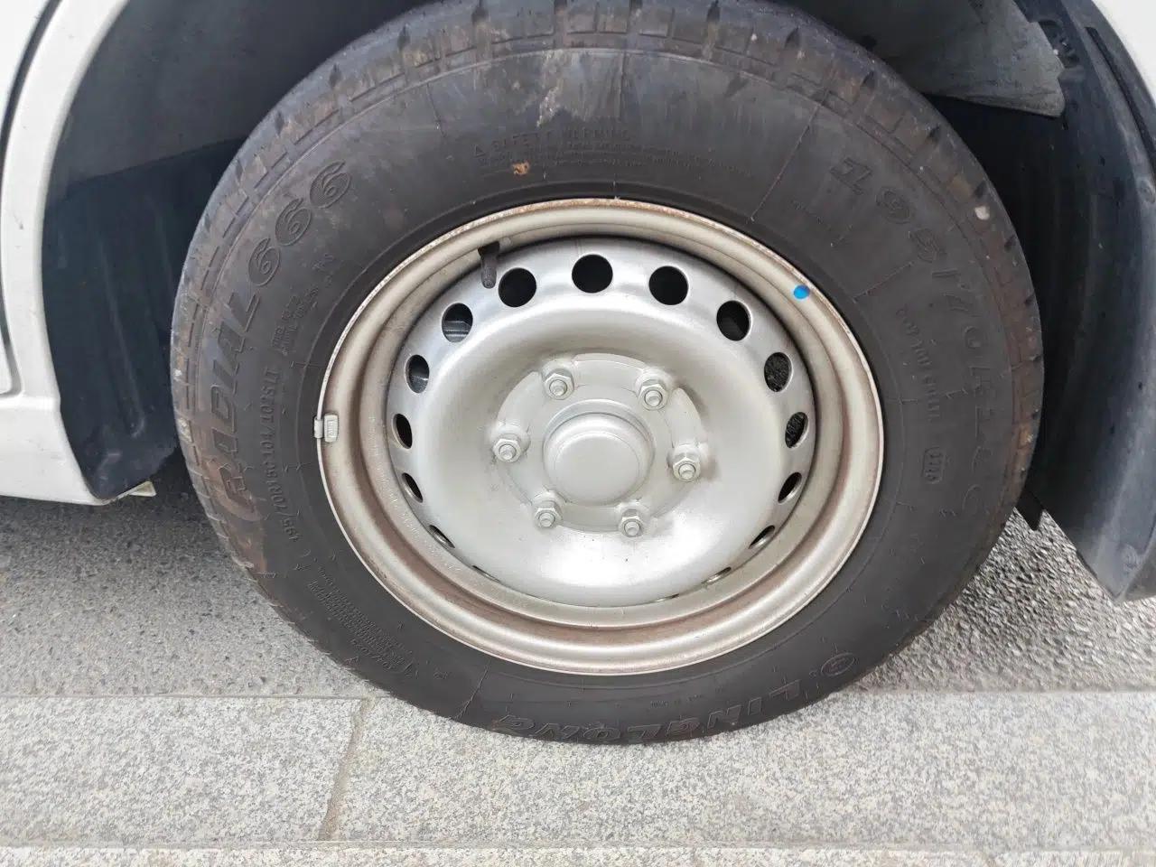 Wuling Yangguang 2026 Model, 330km Bus Comfort Edition — миниатюра 8