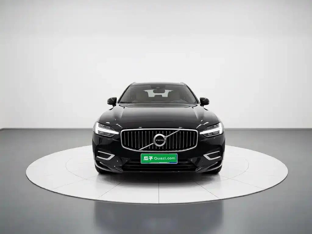2021 Volvo XC60 T5 AWD Inscription Luxury Edition — миниатюра 2