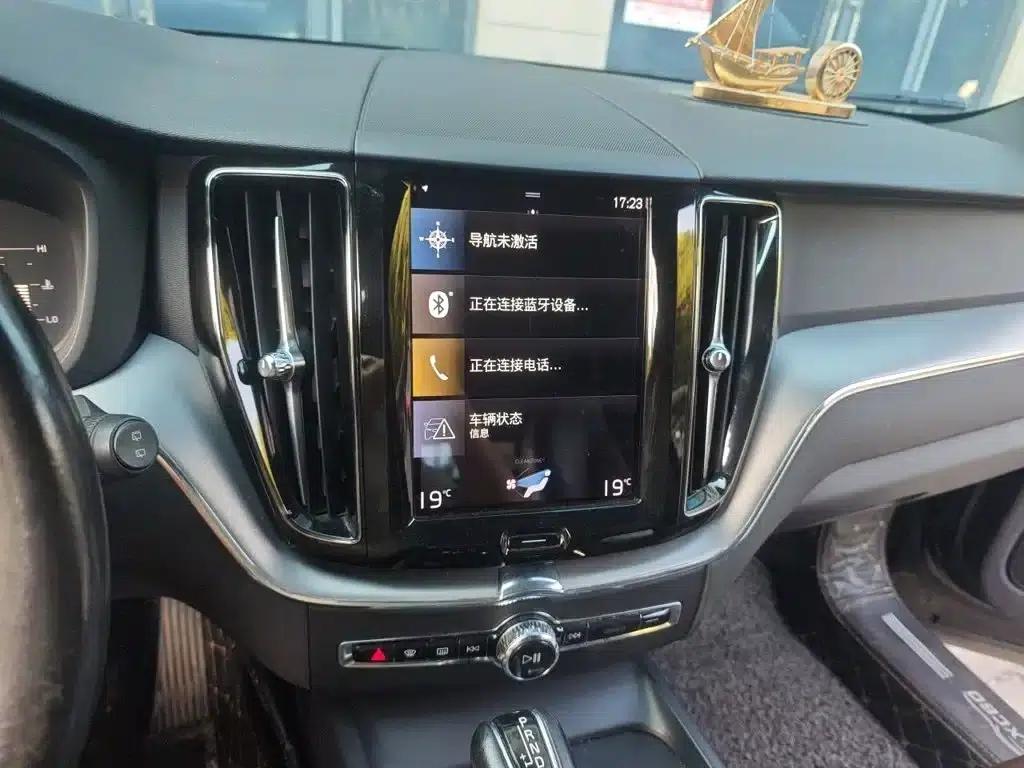 2021 Volvo XC60 T5 AWD Inscription Luxury Edition — миниатюра 14