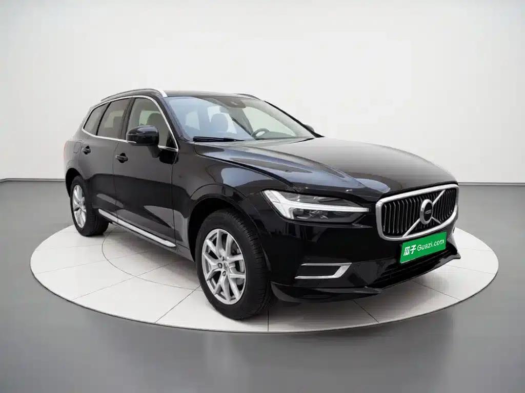 2021 Volvo XC60 T5 AWD Inscription Luxury Edition — миниатюра 3