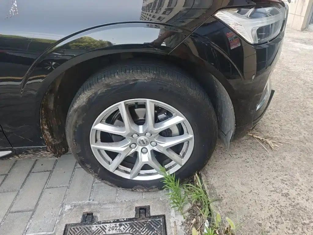 2021 Volvo XC60 T5 AWD Inscription Luxury Edition — миниатюра 8