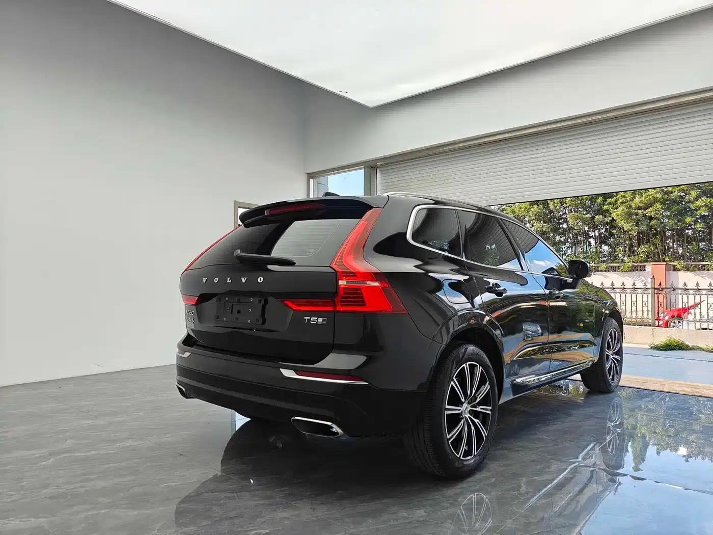 2020 Volvo XC60 T5 AWD Inscription Luxury Edition — миниатюра 5