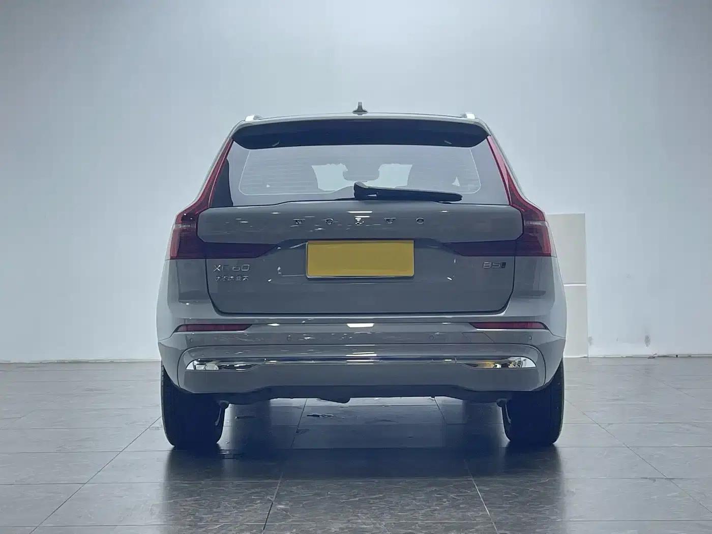 2026 Volvo XC60 B5 AWD Inscription Luxury Edition — миниатюра 5