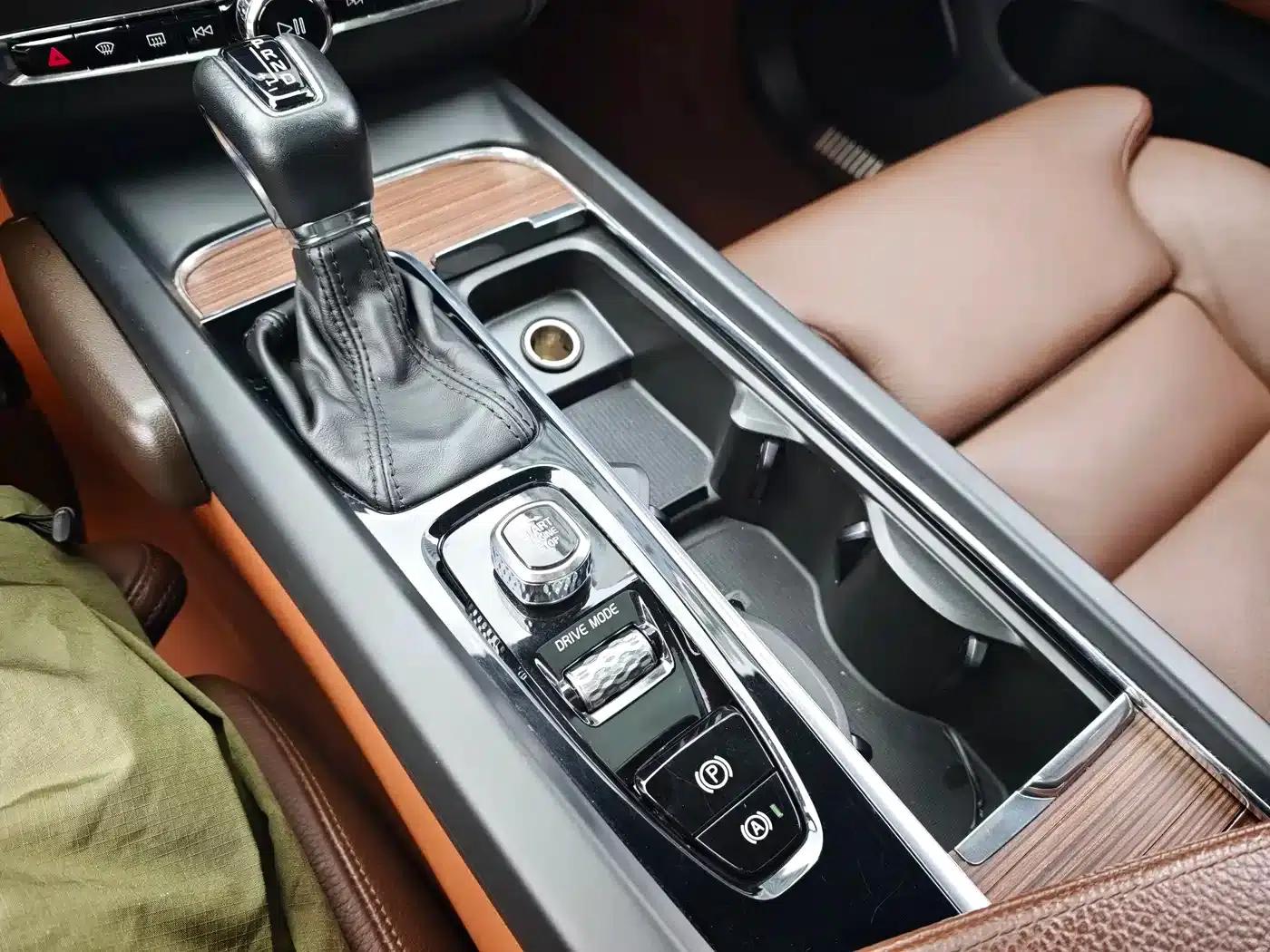 2021 Volvo XC60 T5 AWD Inscription Luxury Edition — миниатюра 13