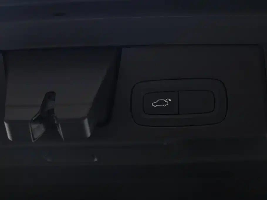 2025 Volvo XC60 B5 AWD Inscription Luxury Edition — миниатюра 14