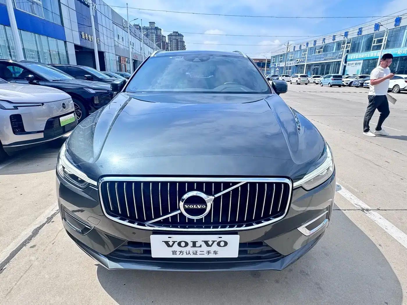 2021 Volvo XC60 T5 AWD Inscription Luxury Edition — миниатюра 2