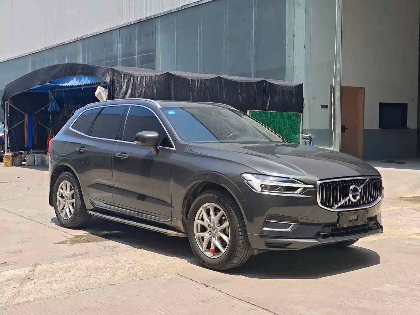 2020 Volvo XC60 T5 AWD Inscription Luxury Edition — миниатюра 2