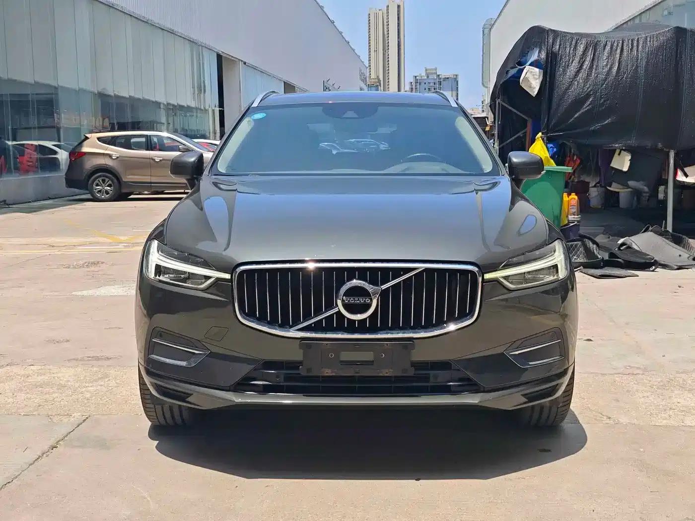 2020 Volvo XC60 T5 AWD Inscription Luxury Edition — миниатюра 3