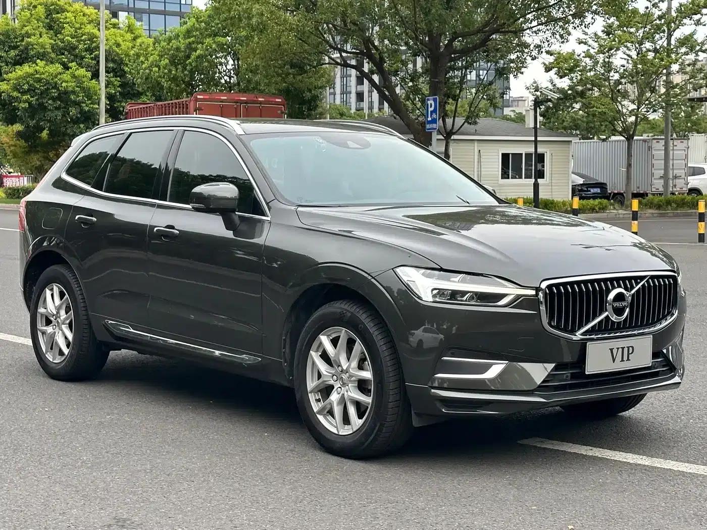 2021 Volvo XC60 T5 AWD Inscription Luxury Edition — миниатюра 3