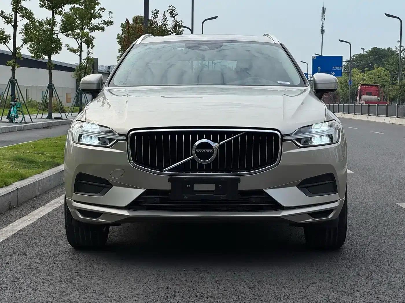 2018 Volvo XC60 T5 AWD Smart Edition — миниатюра 2