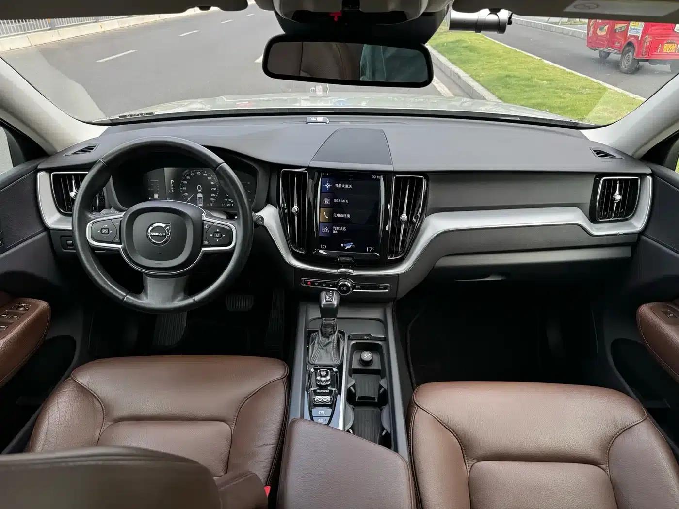 2018 Volvo XC60 T5 AWD Smart Edition — миниатюра 7