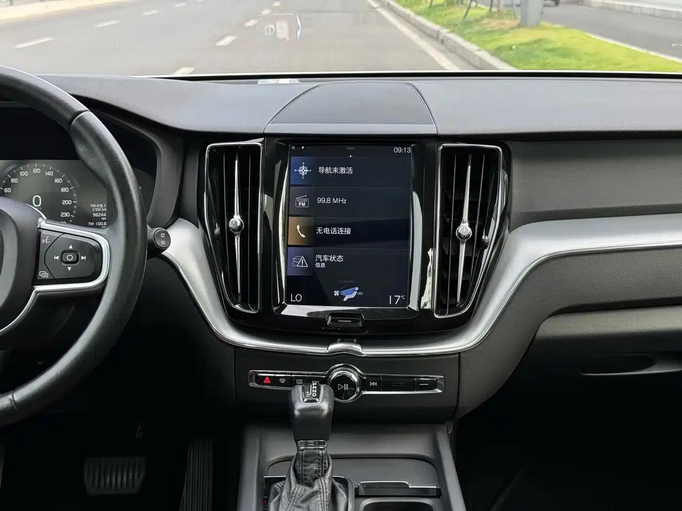 2018 Volvo XC60 T5 AWD Smart Edition — миниатюра 8