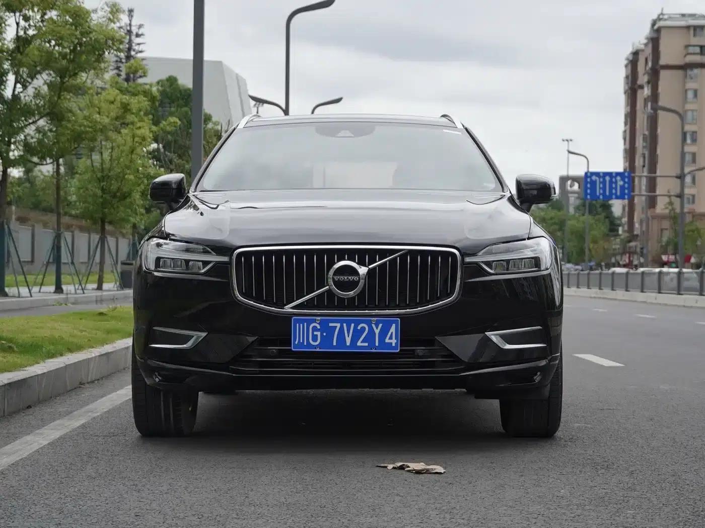 2020 Volvo XC60 T5 AWD Inscription Luxury Edition — миниатюра 2