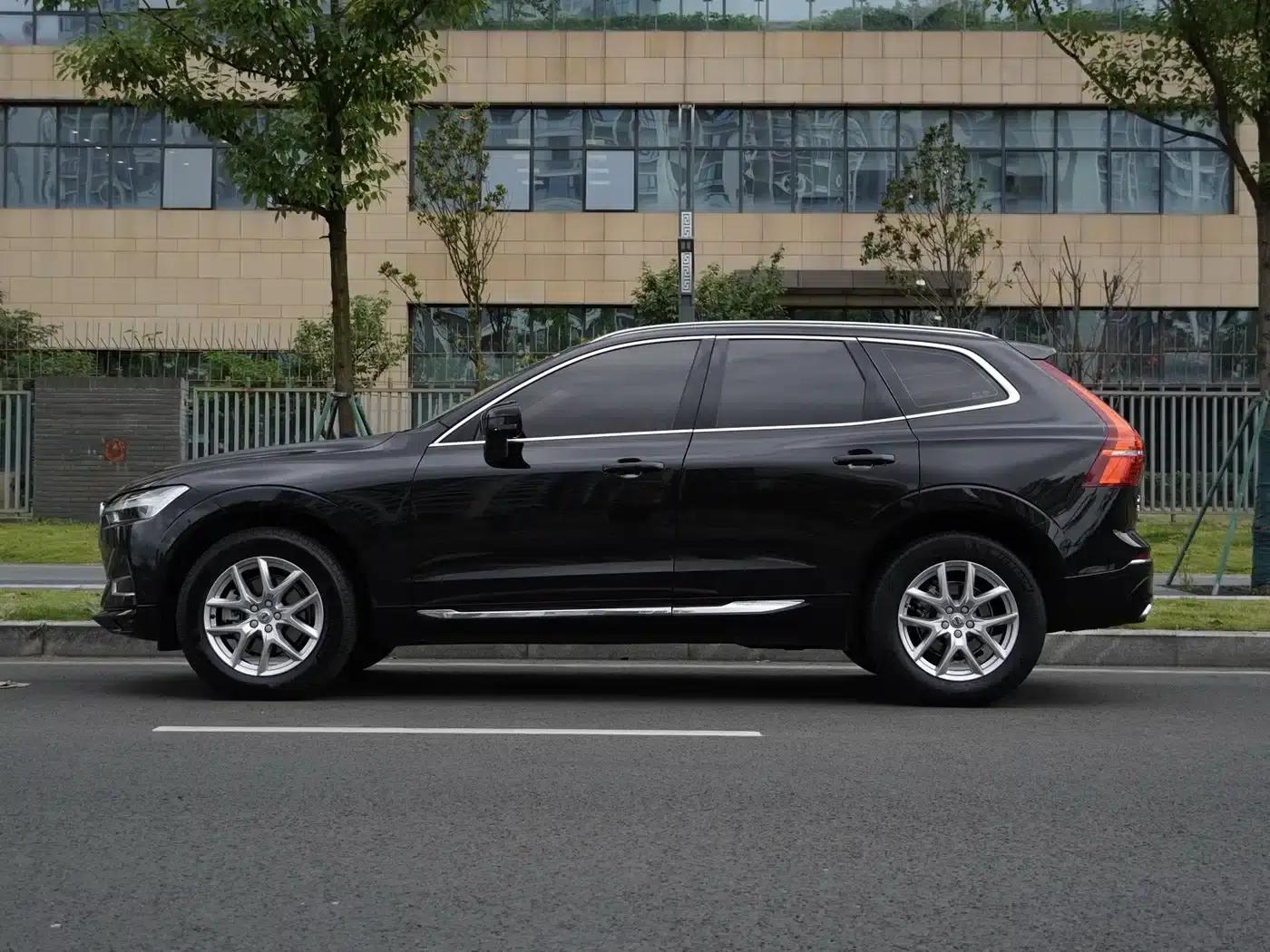 2020 Volvo XC60 T5 AWD Inscription Luxury Edition — миниатюра 22