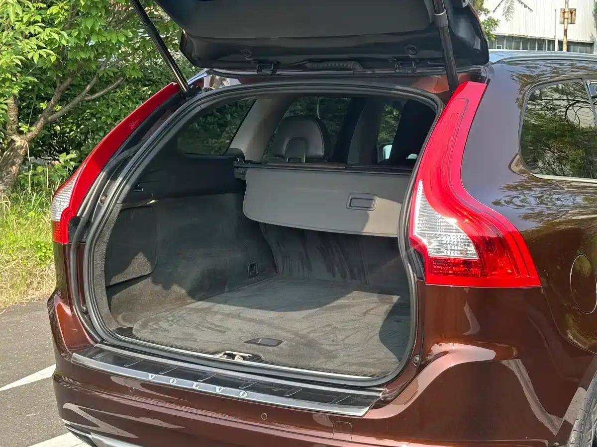 2016 Volvo XC60 T5 Smart Edition — миниатюра 7