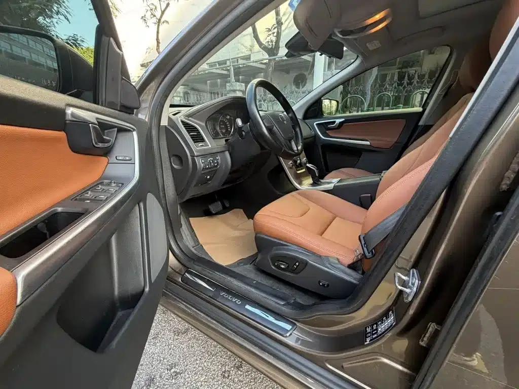 2015 Volvo XC60 T5 Smart Edition — миниатюра 4