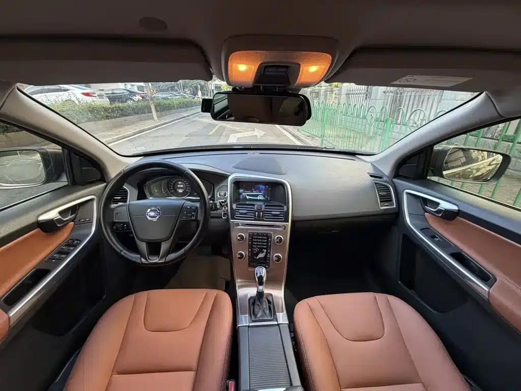 2015 Volvo XC60 T5 Smart Edition — миниатюра 6