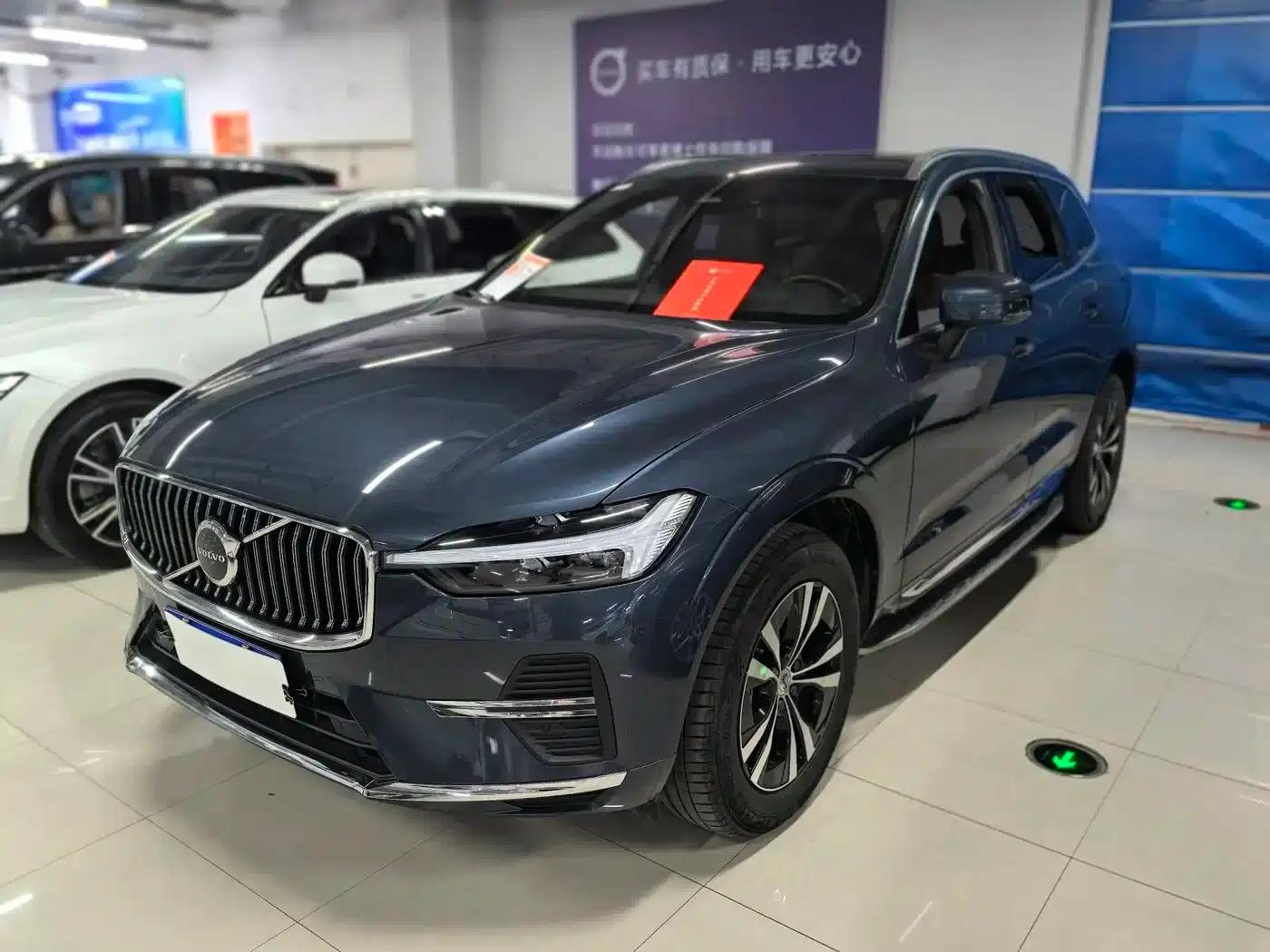 2023 Volvo XC60 B5 AWD Inscription Luxury Edition — миниатюра 1