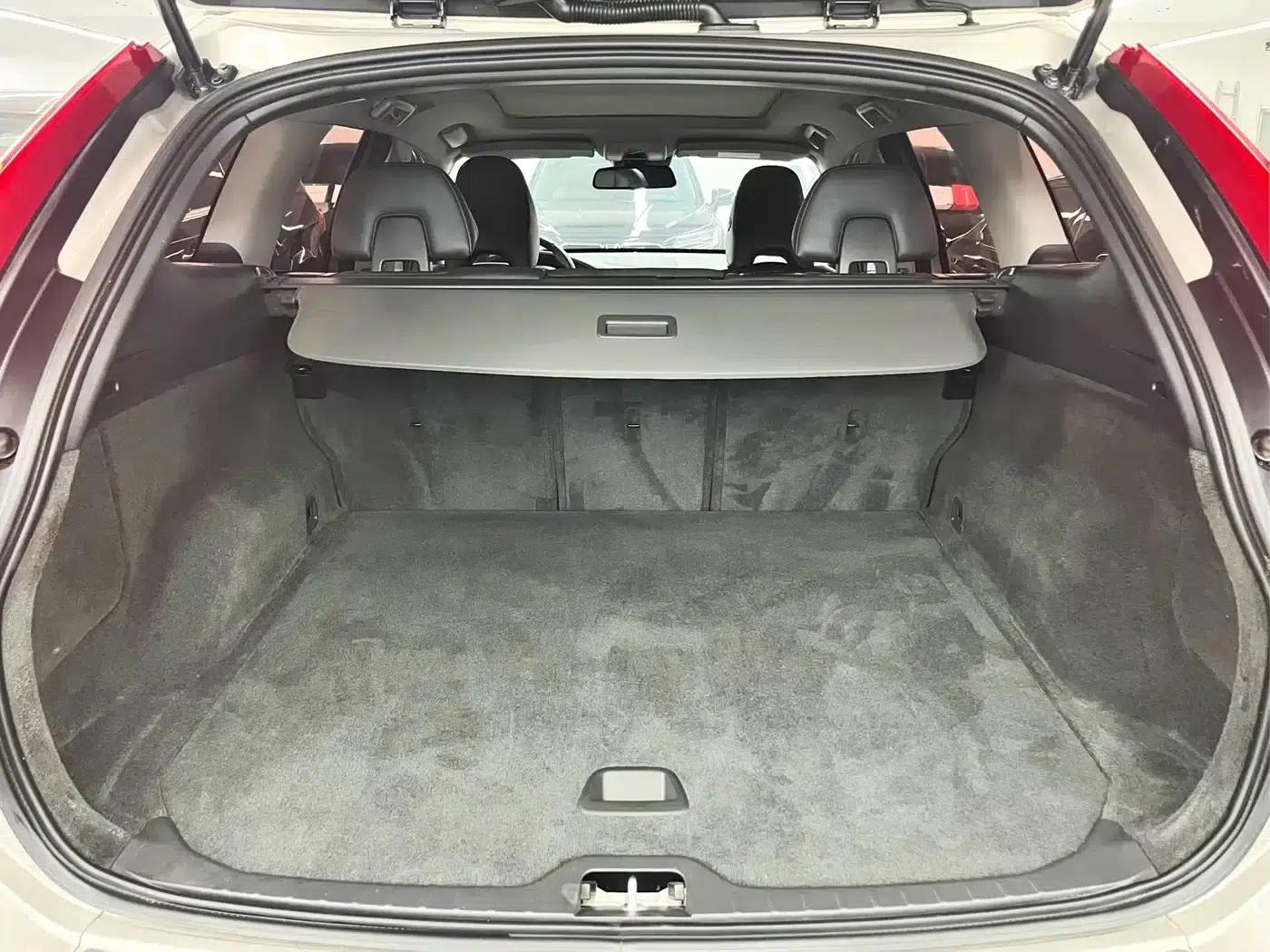 2017 Volvo XC60 T5 AWD Smart Upgrade Edition — миниатюра 18