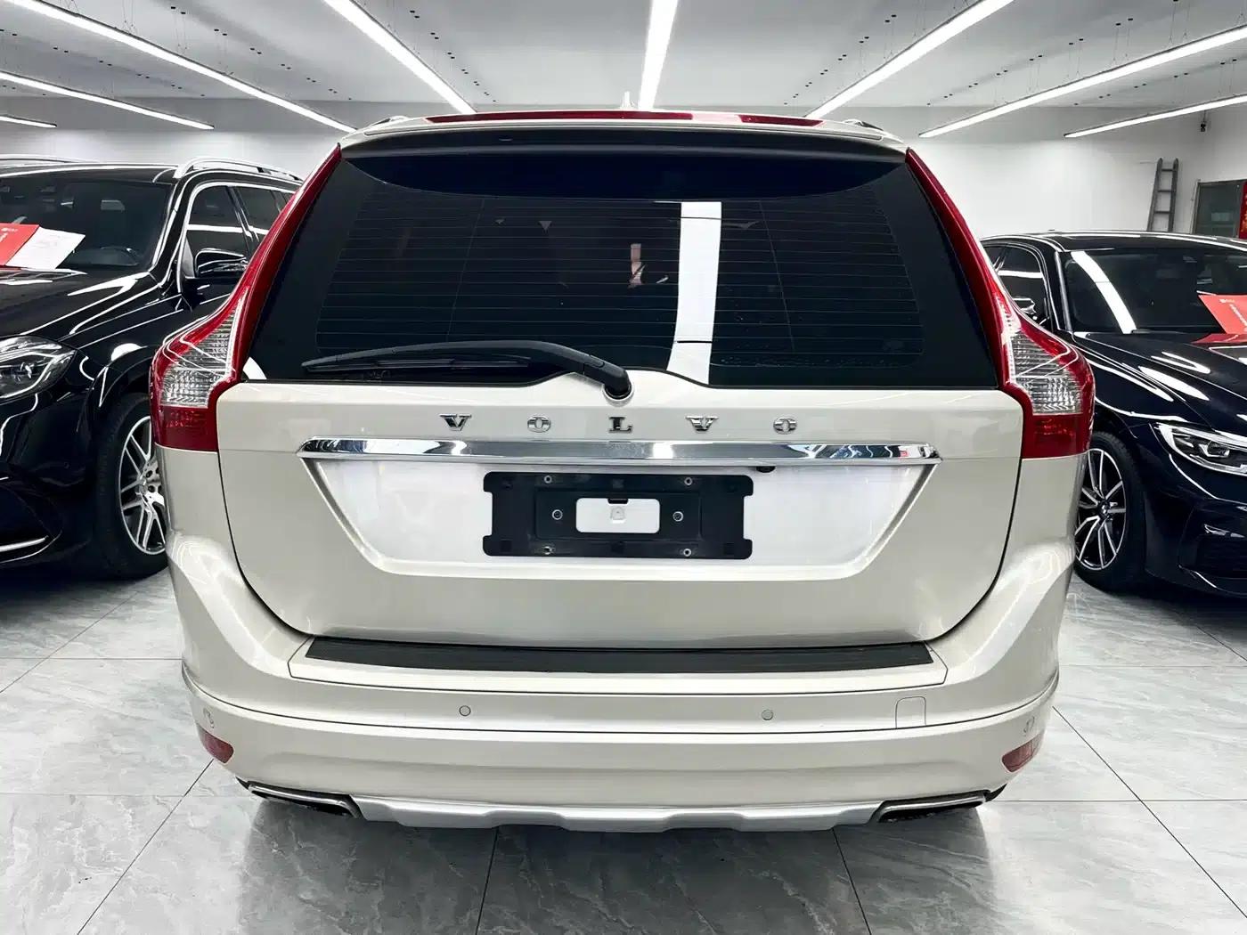 2017 Volvo XC60 T5 AWD Smart Upgrade Edition — миниатюра 5
