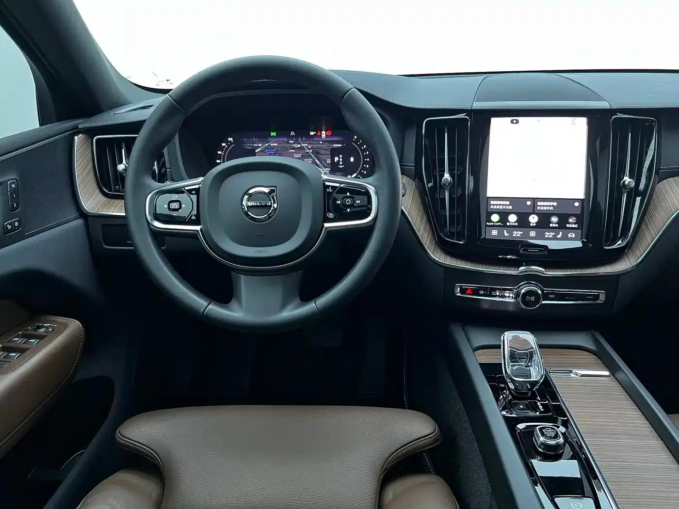 2025 Volvo XC60 B5 AWD Inscription Luxury Edition — миниатюра 21