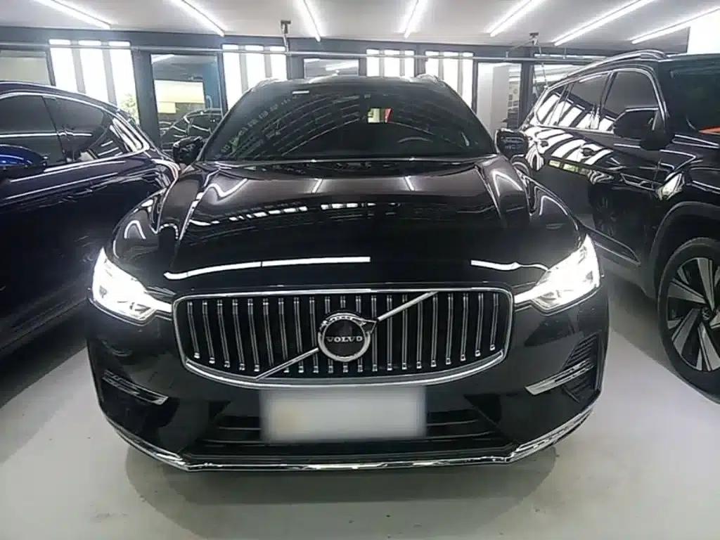 2024 Volvo XC60 B5 AWD Inscription Luxury Edition — миниатюра 3