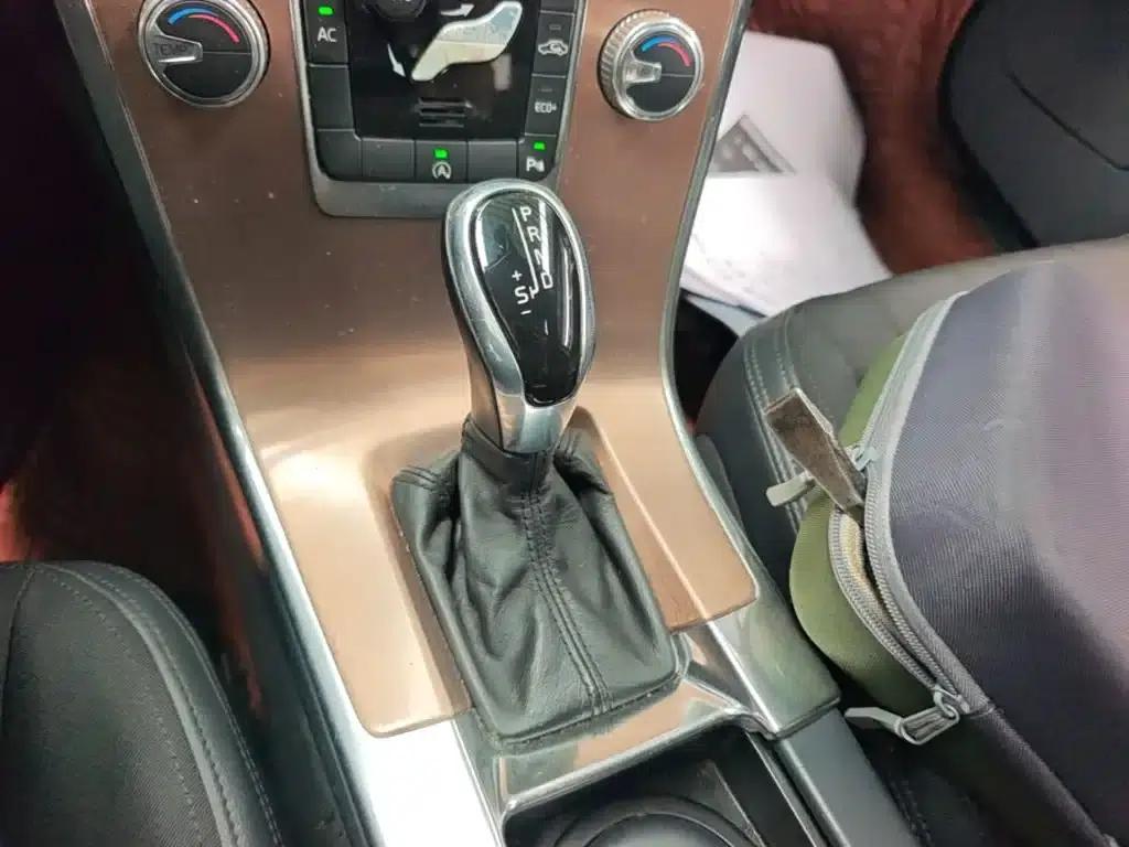 2015 Volvo XC60 T5 Smart Edition — миниатюра 14