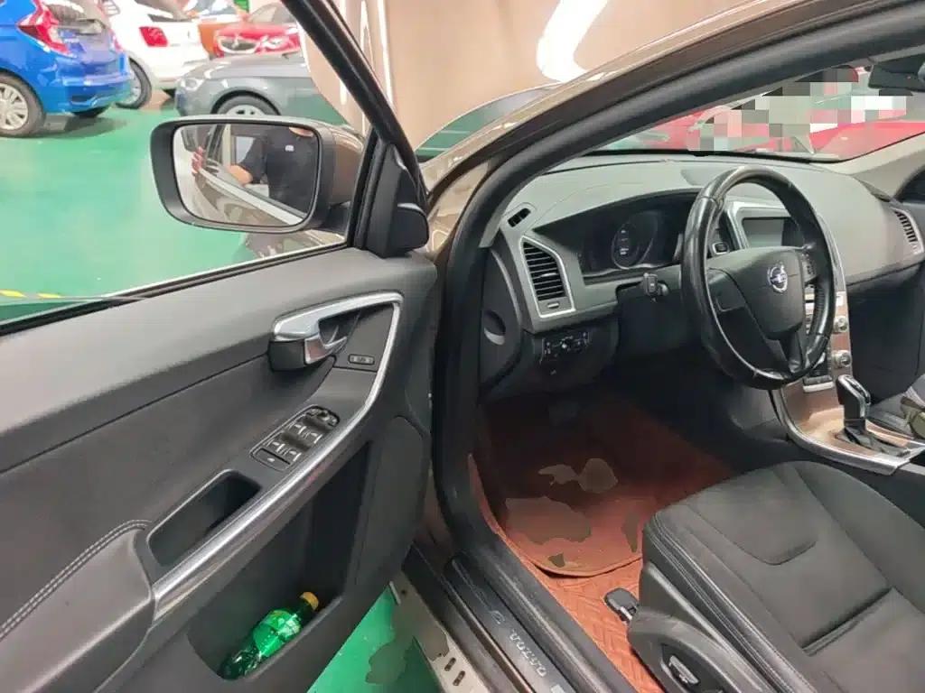2015 Volvo XC60 T5 Smart Edition — миниатюра 16