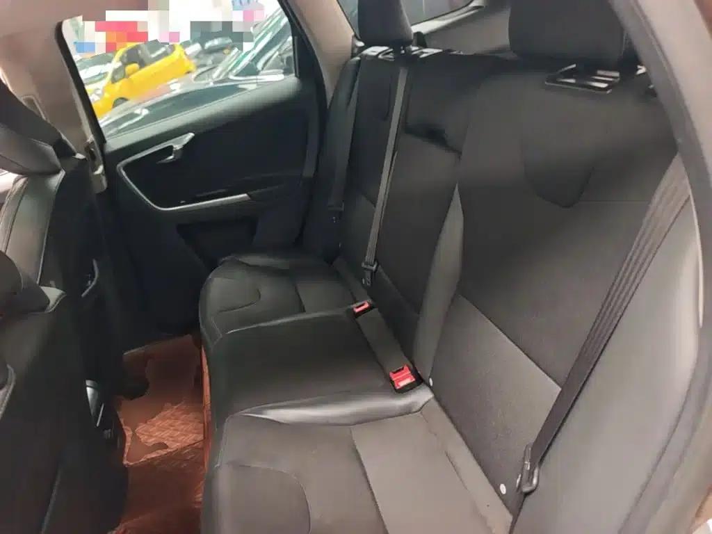 2015 Volvo XC60 T5 Smart Edition — миниатюра 17