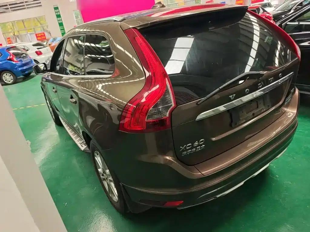 2015 Volvo XC60 T5 Smart Edition — миниатюра 5