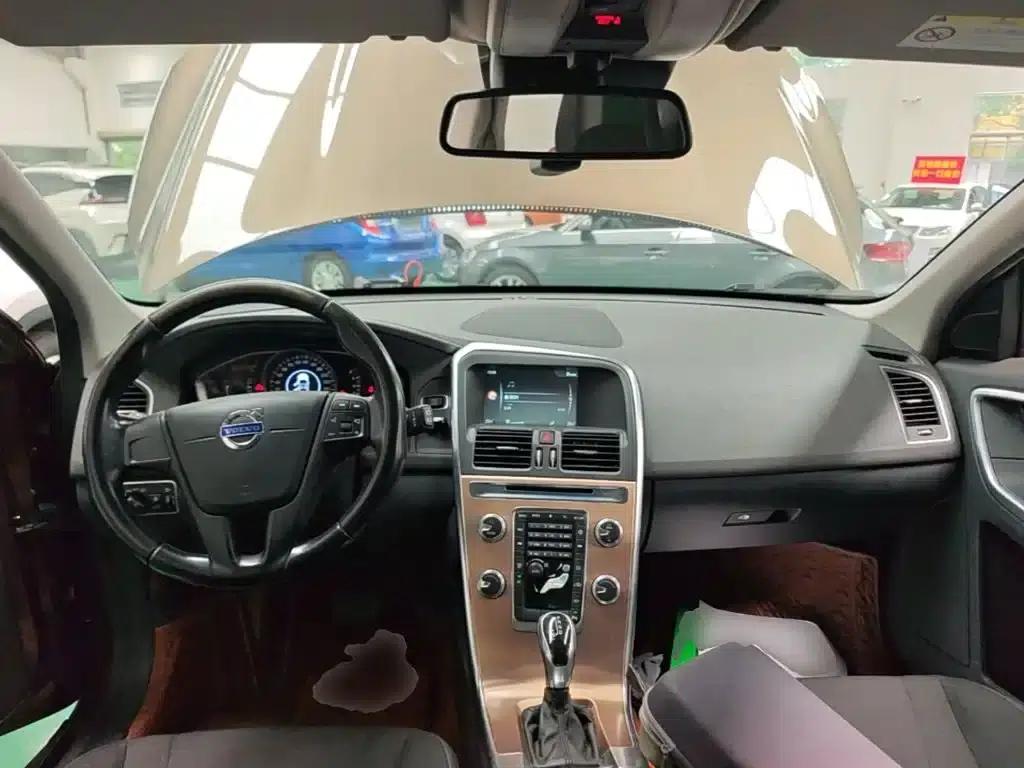 2015 Volvo XC60 T5 Smart Edition — миниатюра 10