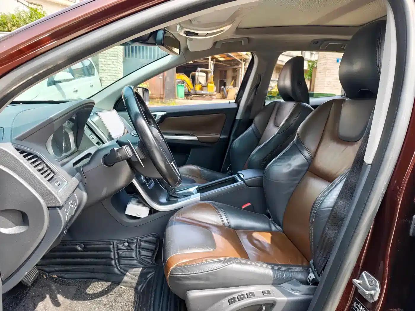 2014 Volvo XC60 Imported T6 Smart Edition — миниатюра 4