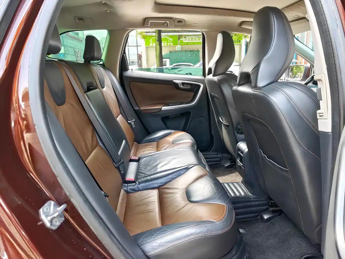 2014 Volvo XC60 Imported T6 Smart Edition — миниатюра 7