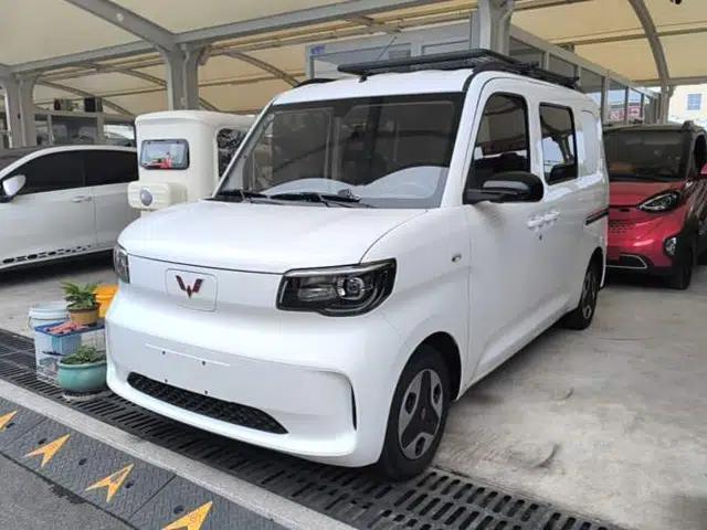 Wuling Zhiguang New Energy 2025 Model 305km Ambitious Edition