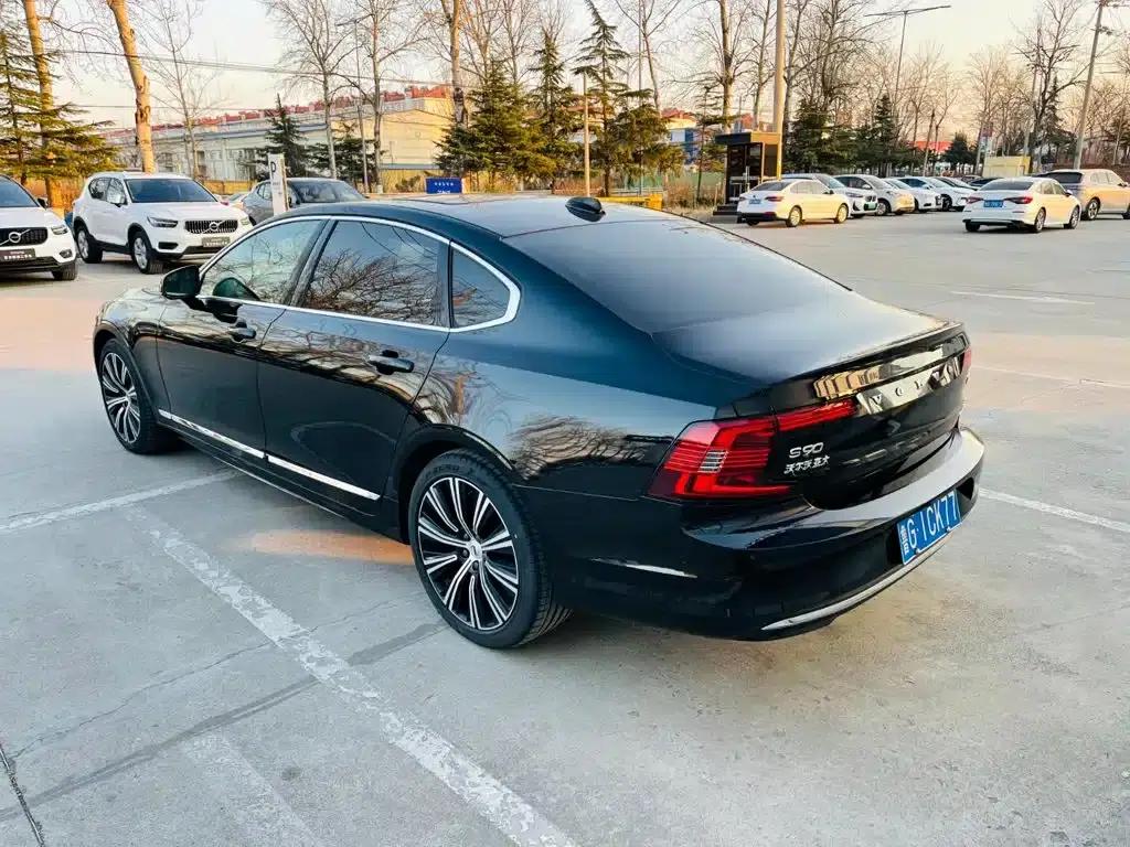 2025 Volvo S90 B5 Smart Luxury Edition — миниатюра 3