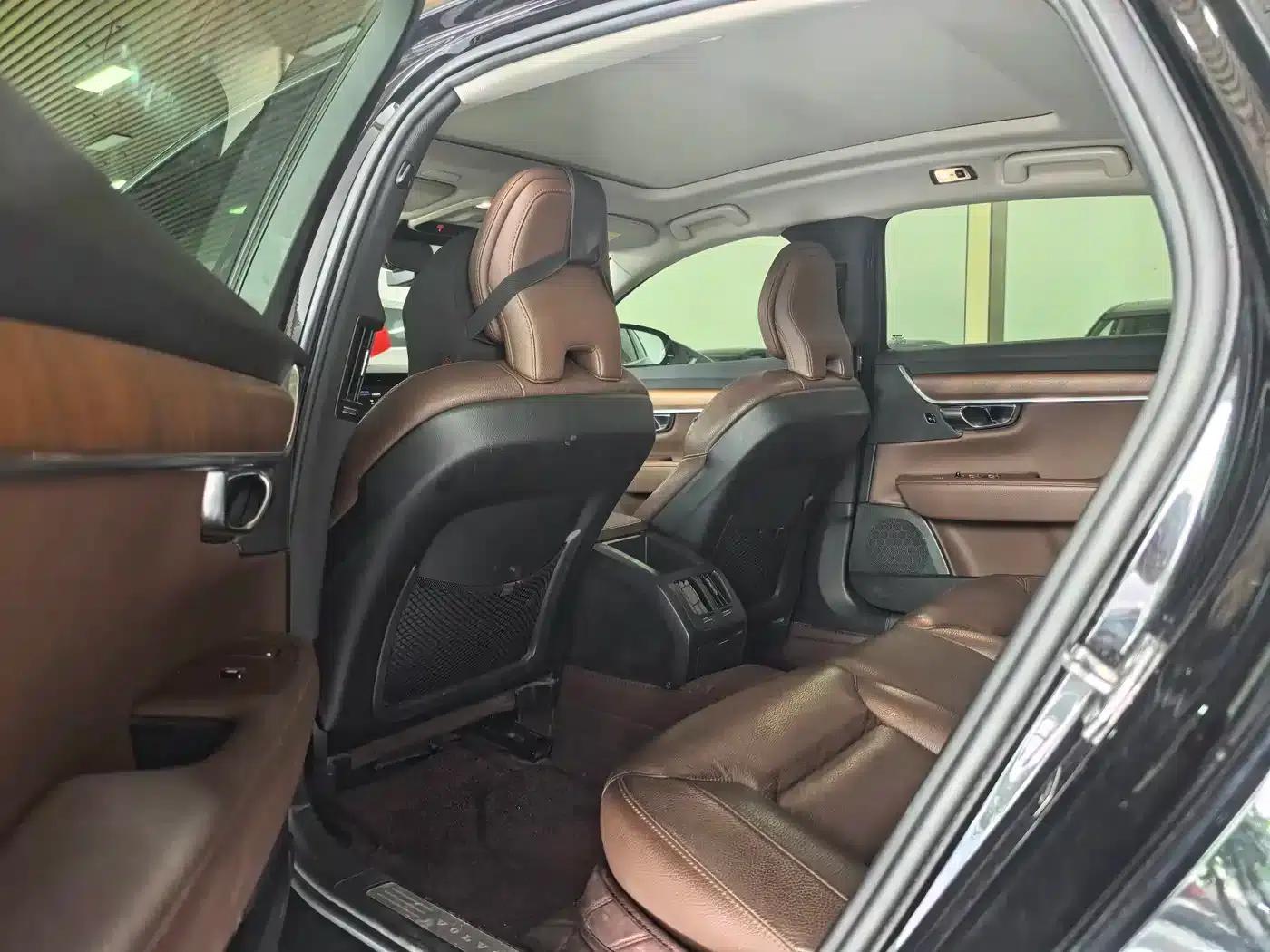 2020 Volvo S90 T5 Inscription Luxury Edition — миниатюра 6