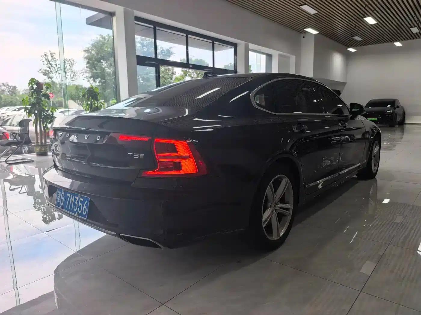 2020 Volvo S90 T5 Inscription Luxury Edition — миниатюра 8