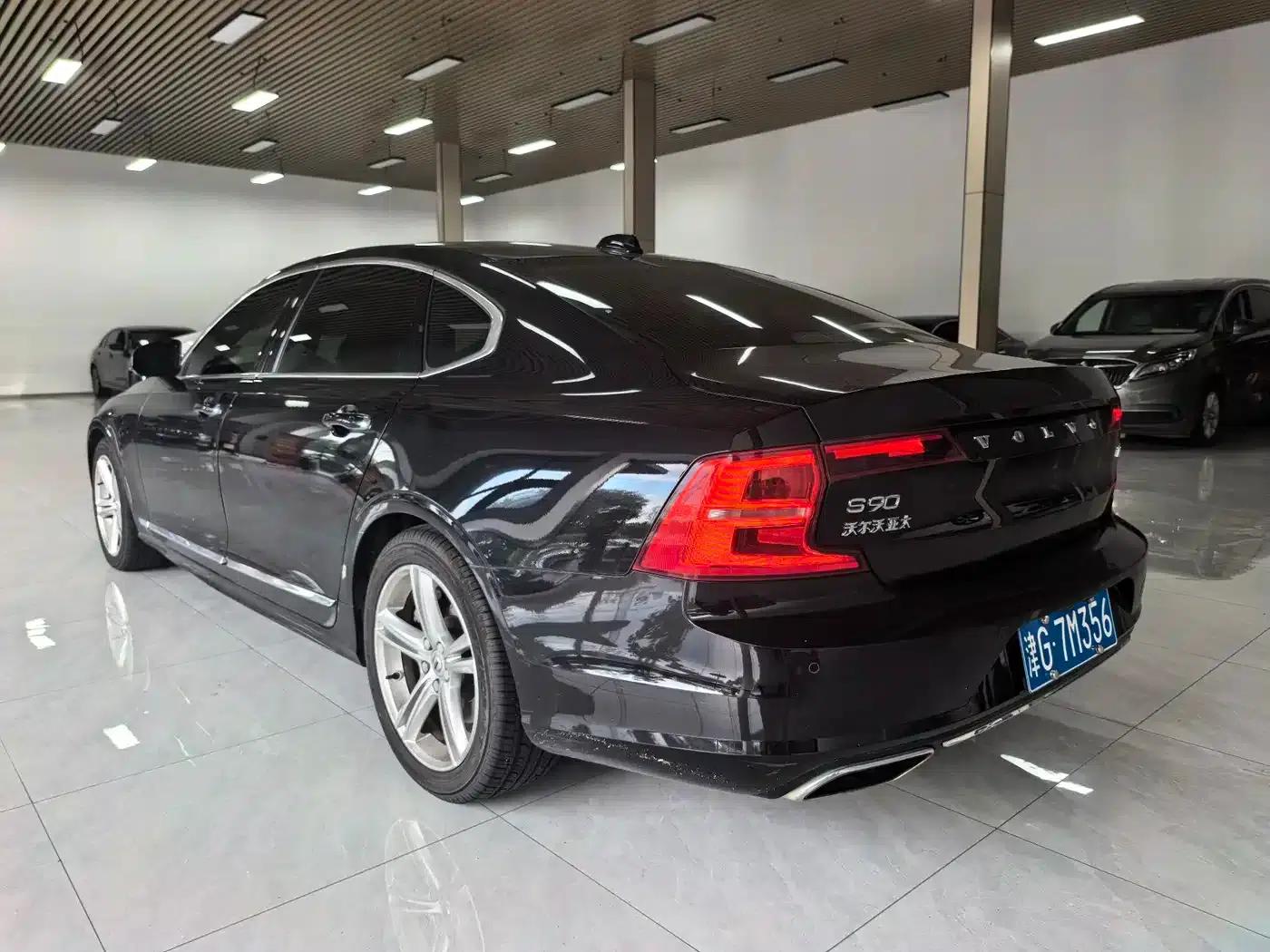 2020 Volvo S90 T5 Inscription Luxury Edition — миниатюра 10