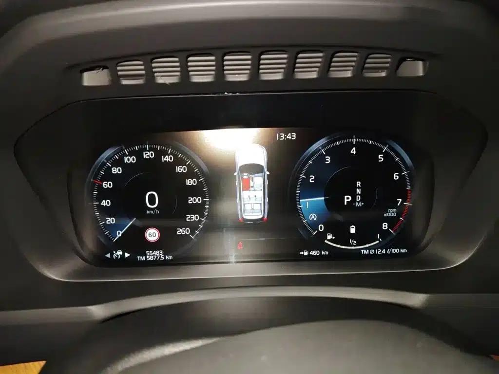 2021 Volvo XC90 B6 Inscription Luxury Edition 7-seater — миниатюра 8