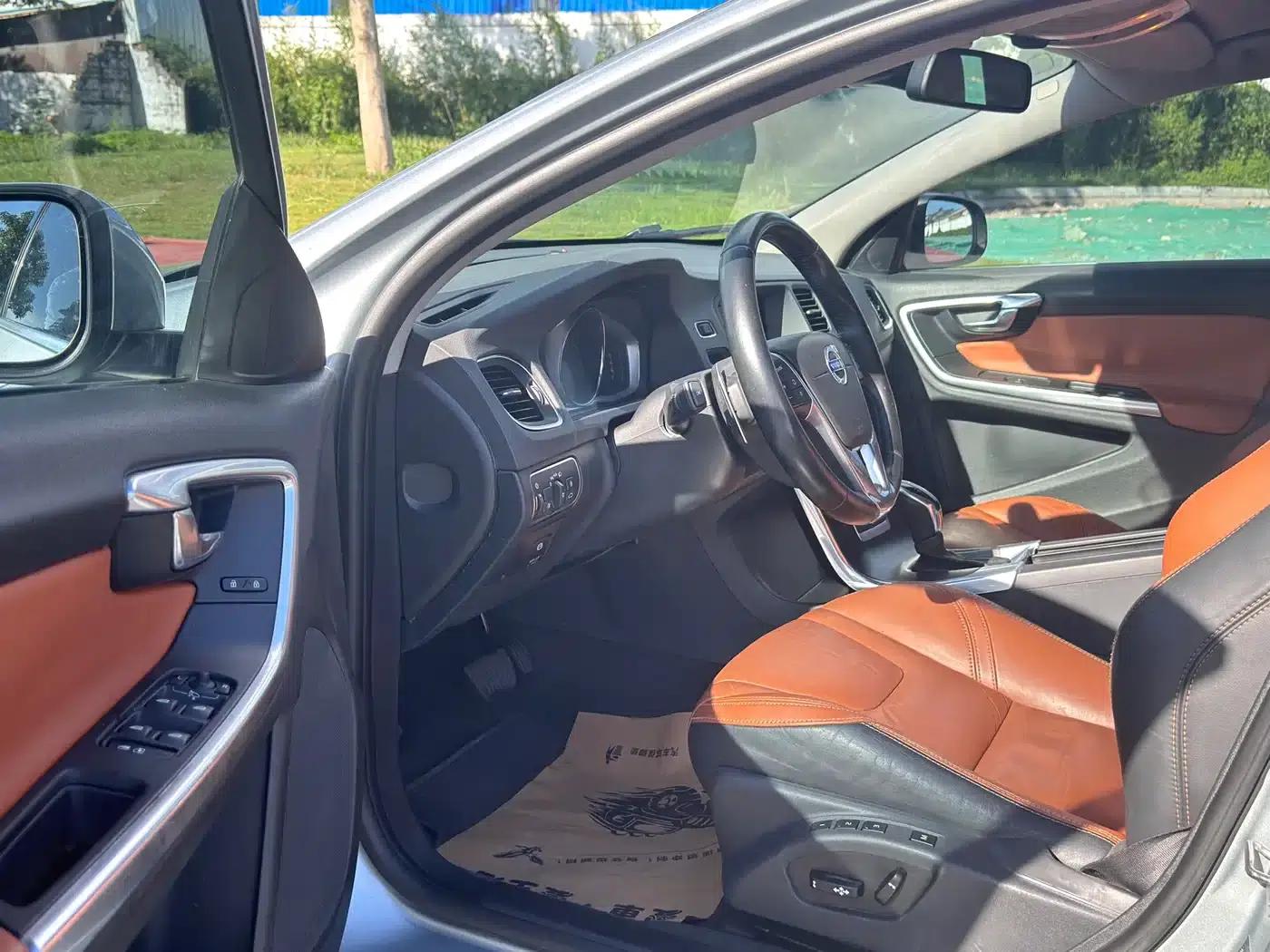 2014 Volvo S60 (Imported) T5 Smart Edition — миниатюра 9