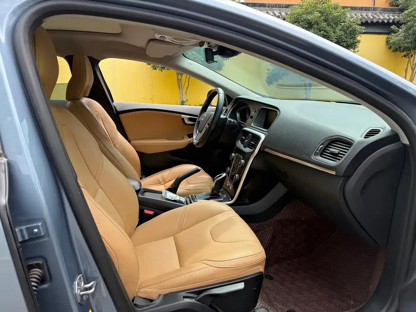 2017 Volvo V40 T3 Smart Edition — миниатюра 12