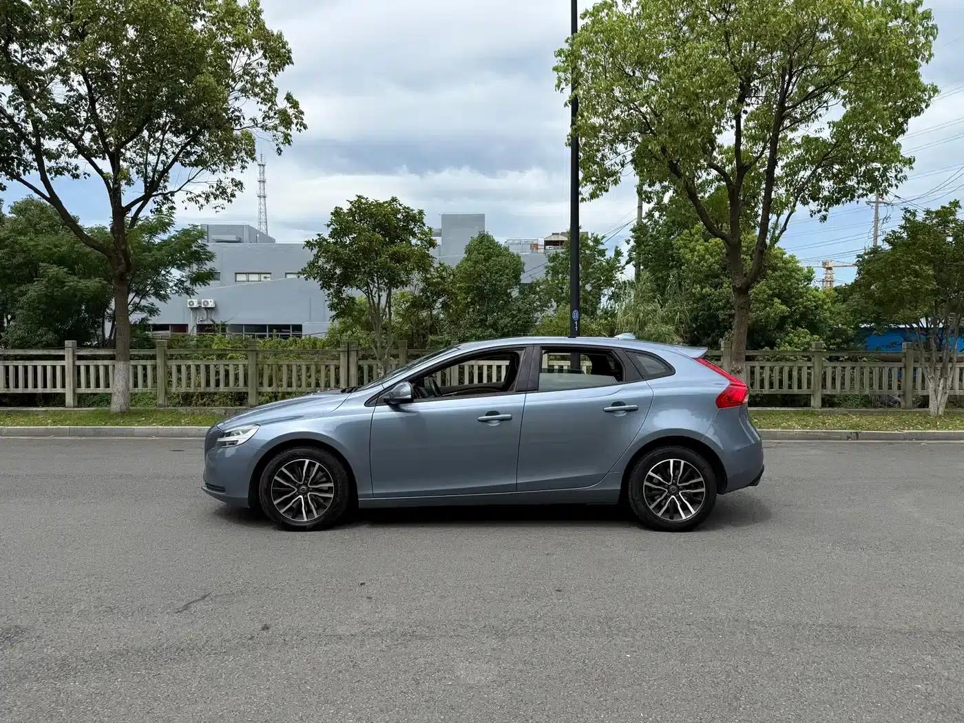 2017 Volvo V40 T3 Smart Edition — миниатюра 8