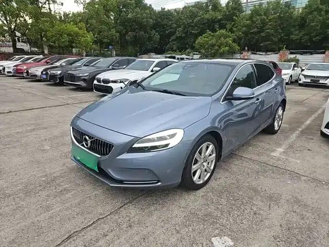2018 Volvo V40 T3 Smart Edition